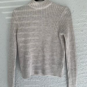 H and m sweater